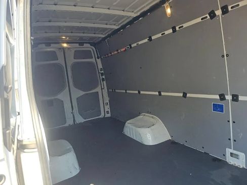 Used 2024 Mercedes-Benz Sprinter 3500 w/ Acoustic Package image 12