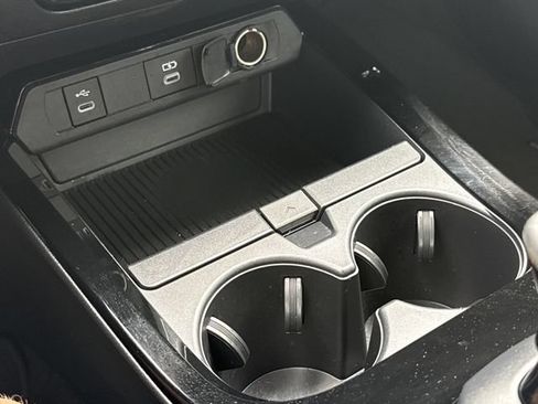 Used 2025 Toyota Prius FWD image 24