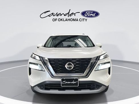 Used 2021 Nissan Rogue SV w/ Premium Package AWD/4WD image 3