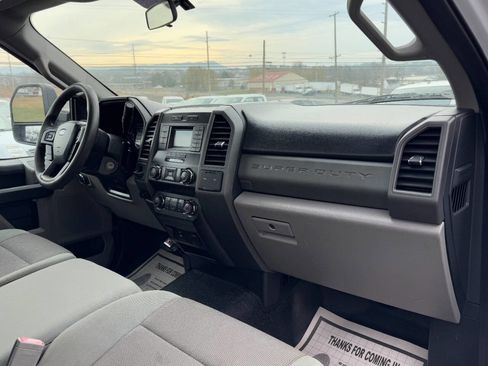 Used 2019 Ford F250 XL w/ Power Equipment Group image 10