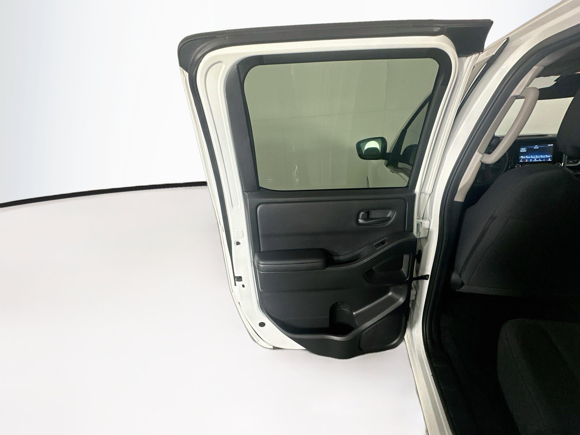 Used 2023 Nissan Frontier S w/ Technology Package RWD image 25