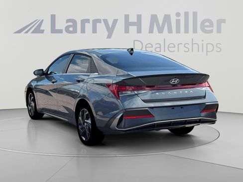New 2026 Hyundai Elantra SEL Sport Premium FWD image 5