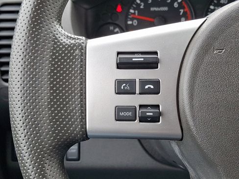 Used 2015 Nissan Frontier SV image 21