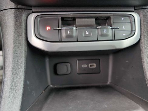 Used 2023 GMC Acadia SLE w/ Driver Convenience Package image 15