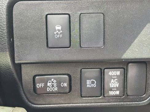 Used 2021 Toyota Tacoma TRD Off-Road w/ Technology Package AWD/4WD image 26