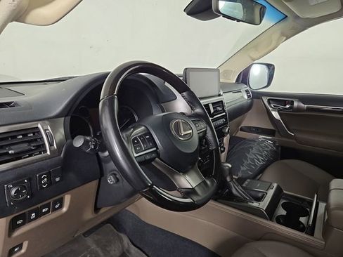 Used 2023 Lexus GX 460 Premium w/ Accessory Package image 17