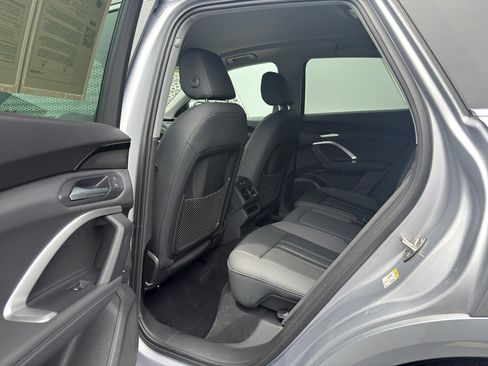 Used 2025 Audi Q5 Premium w/ Convenience Package AWD/4WD image 11