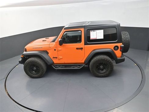 Used 2025 Jeep Wrangler Sport image 18