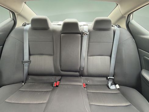 Used 2024 Nissan Altima 2.5 SV AWD/4WD image 33