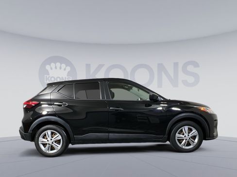 Used 2021 Nissan Kicks S image 7