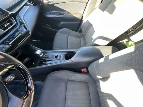 Used 2018 Toyota C-HR XLE image 22