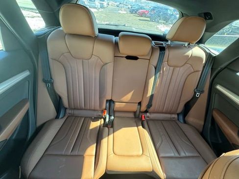 Used 2025 Audi Q5 2.0T Premium image 32