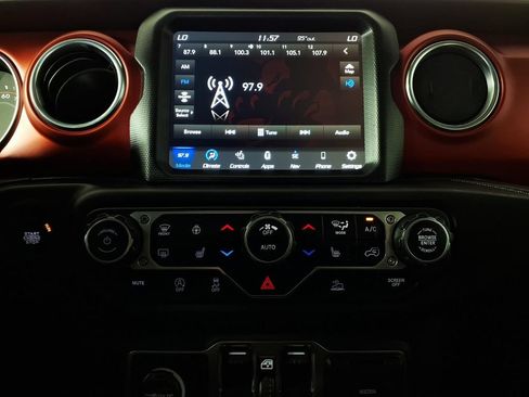 Used 2023 Jeep Gladiator Rubicon w/ LED Lighting Group AWD/4WD image 24