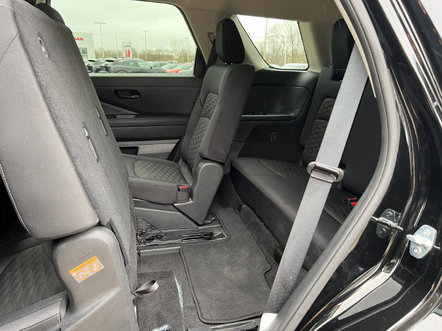 Used 2024 Nissan Pathfinder SV AWD/4WD image 6