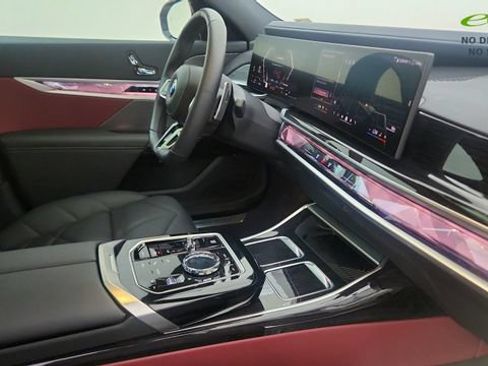 Used 2026 BMW 740i RWD image 21