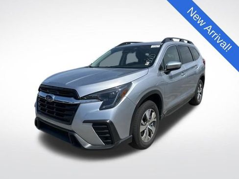 Used 2025 Subaru Ascent Premium AWD/4WD image 3