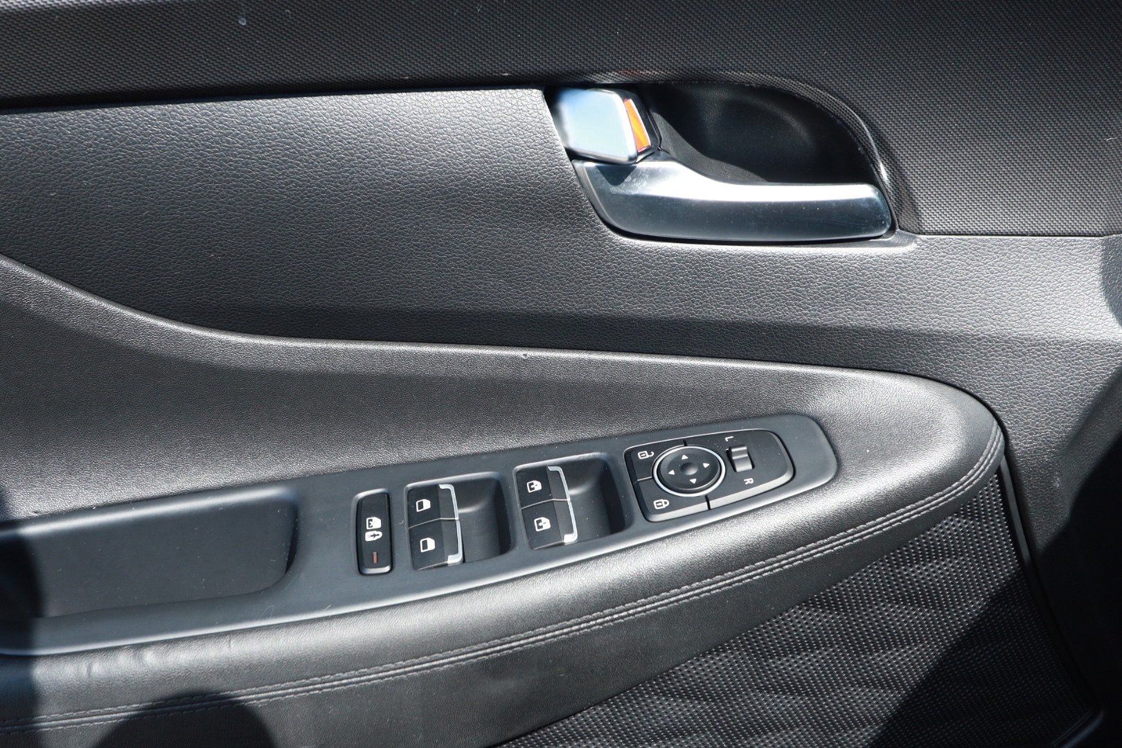Used 2023 Hyundai Santa Fe SEL w/ Cargo Package FWD image 23