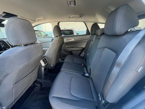 Used 2025 Kia Sportage LX image 25