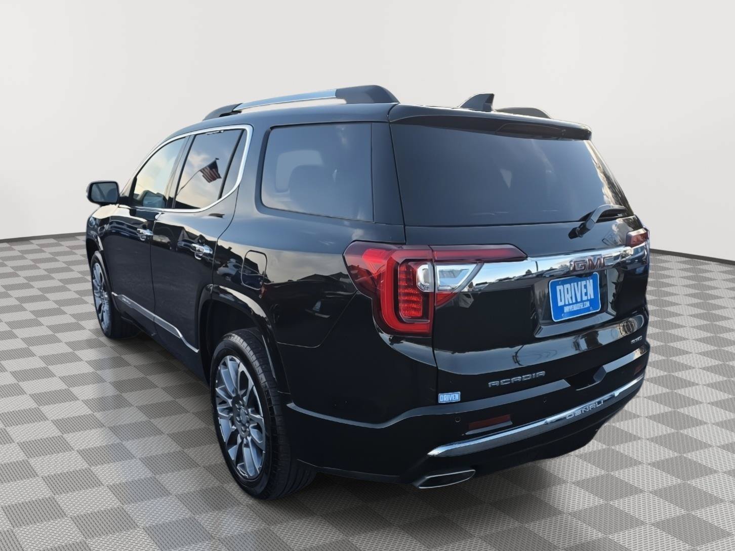 Used 2023 GMC Acadia Denali w/ Denali Ultimate Package AWD/4WD image 6
