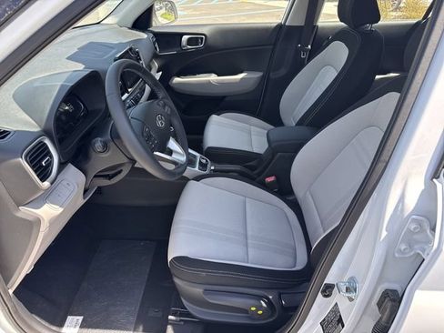 New 2026 Hyundai Venue SEL FWD image 11