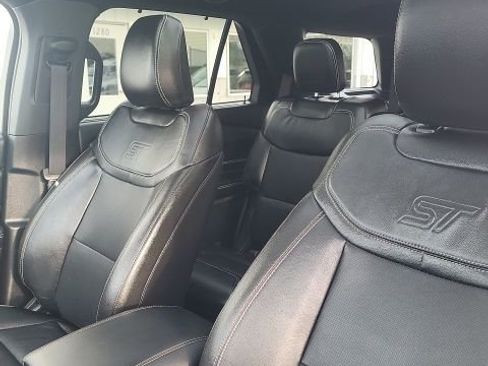 Used 2022 Ford Explorer ST w/ ST Street Pack image 16