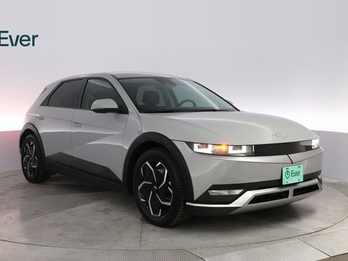 Used 2023 Hyundai Ioniq 5 SEL image 4