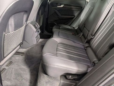 Used 2021 Audi Q5 e Premium Plus image 28