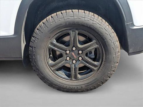 Used 2023 GMC Acadia AT4 w/ Preferred Package image 23