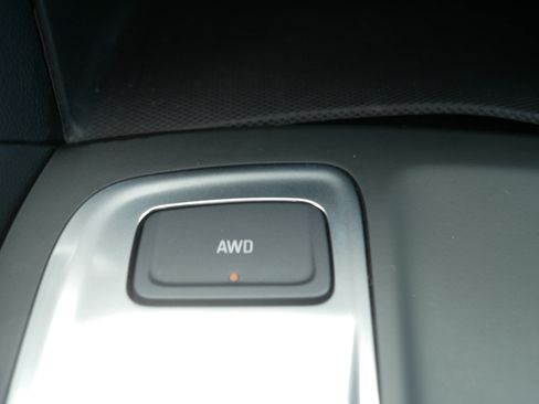Used 2018 Chevrolet Equinox LT AWD/4WD image 32
