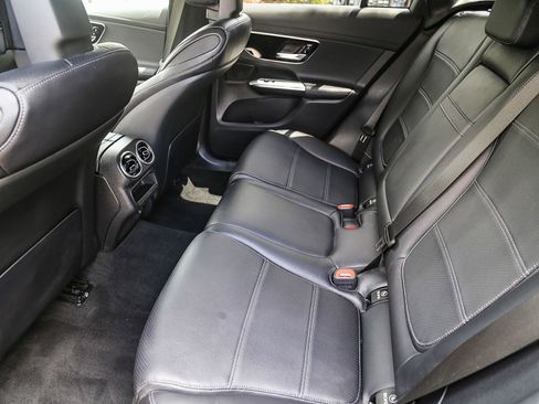 Certified 2024 Mercedes-Benz GLC 300 image 17