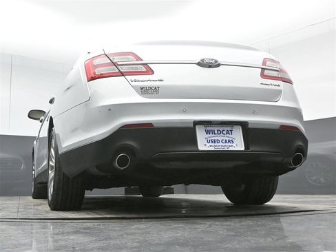 Used 2018 Ford Taurus Limited image 34
