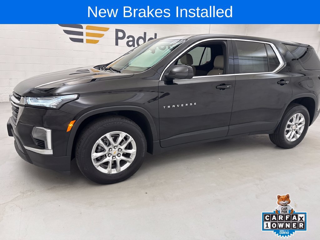 Used 2023 Chevrolet Traverse LS FWD image 2