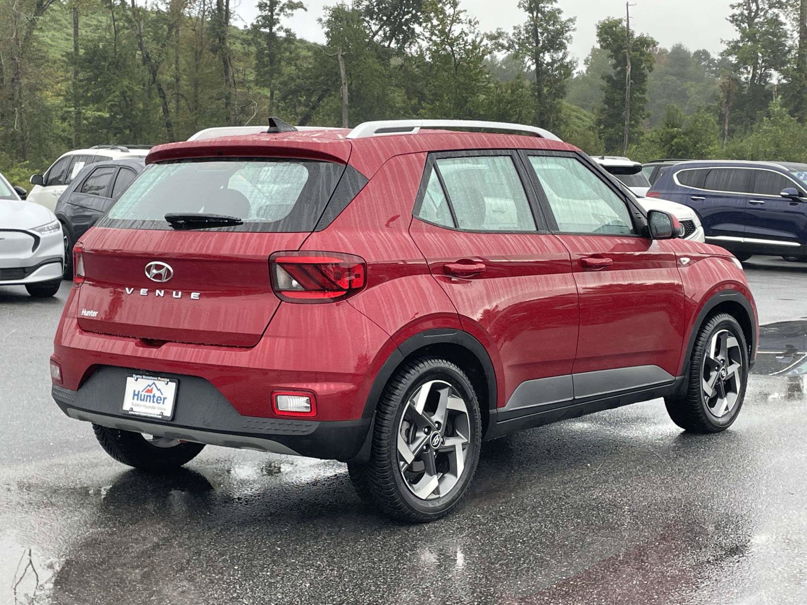 Certified 2022 Hyundai Venue SEL w/ Cargo Package FWD image 30