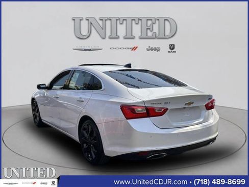 Used 2017 Chevrolet Malibu Premier w/ Premier Sun and Wheel Package image 5