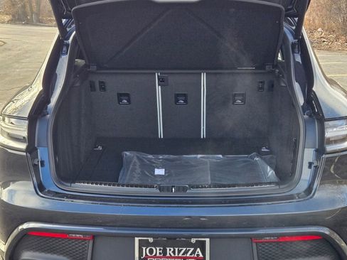 New 2026 Porsche Macan GTS image 15