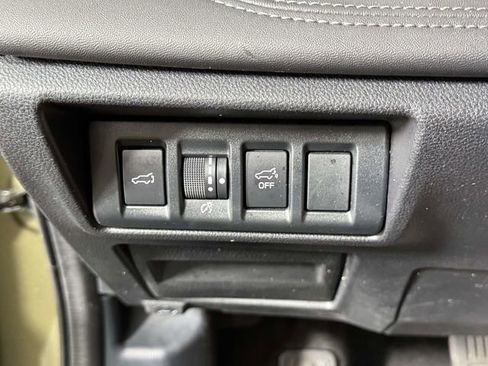 Used 2021 Subaru Outback Touring XT AWD/4WD image 19