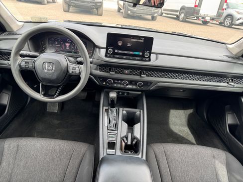 Used 2023 Honda Accord EX image 31