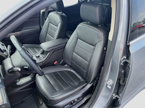 Used 2023 GMC Acadia Denali w/ Denali Ultimate Package AWD/4WD image 22