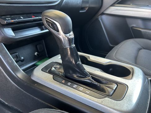 Used 2022 Chevrolet Colorado LT w/ Fleet Safety Package image 6