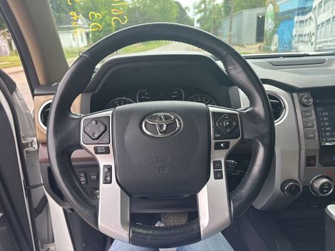Used 2018 Toyota Tundra Limited w/ Limited Premium Package AWD/4WD image 16
