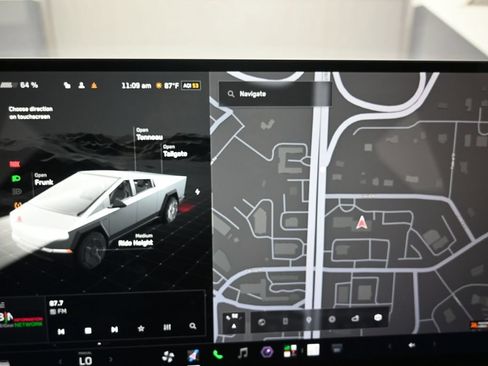 Used 2024 Tesla Cybertruck Cyberbeast AWD/4WD image 10