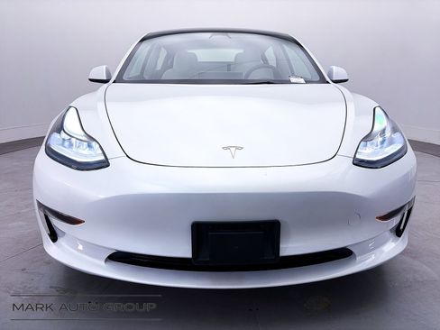 Used 2023 Tesla Model 3 Standard Range image 1