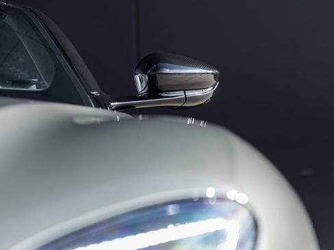Used 2023 Aston Martin DBS Superleggera Volante RWD image 23