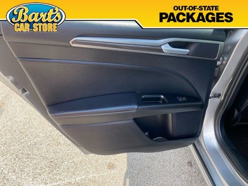 Used 2020 Ford Fusion SEL FWD image 16