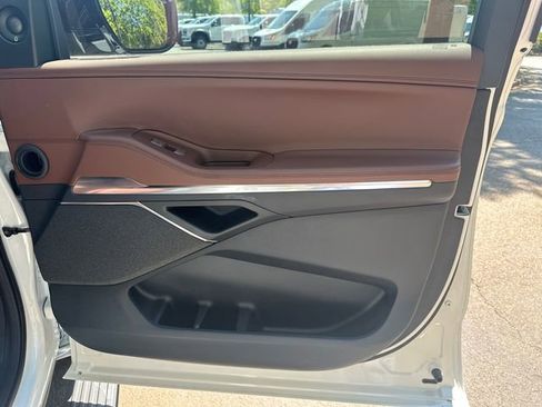 New 2026 Lincoln Navigator Reserve AWD/4WD image 15