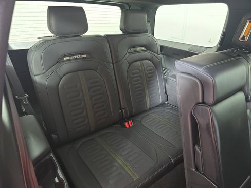 Used 2025 Rivian R1S Adventure AWD/4WD image 25