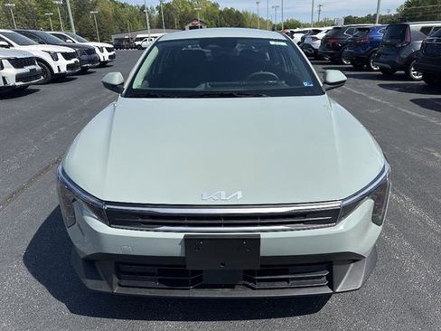 New 2026 Kia K4 LXS FWD image 2