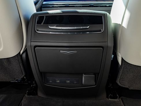 Used 2026 Cadillac Escalade ESV Platinum Sport w/ LPO, ONYX Package image 33