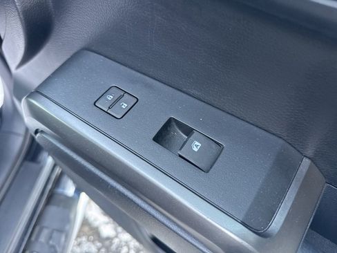 Used 2019 Toyota Tacoma TRD Sport image 43