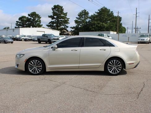 Used 2017 Lincoln MKZ Select w/ Select Plus Package FWD image 3